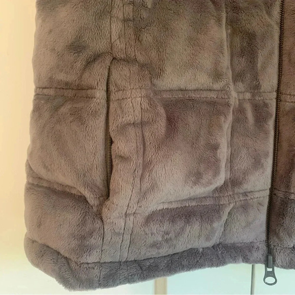 Athleta Womens Goose Down Grey Vest - Picture 2 of 5